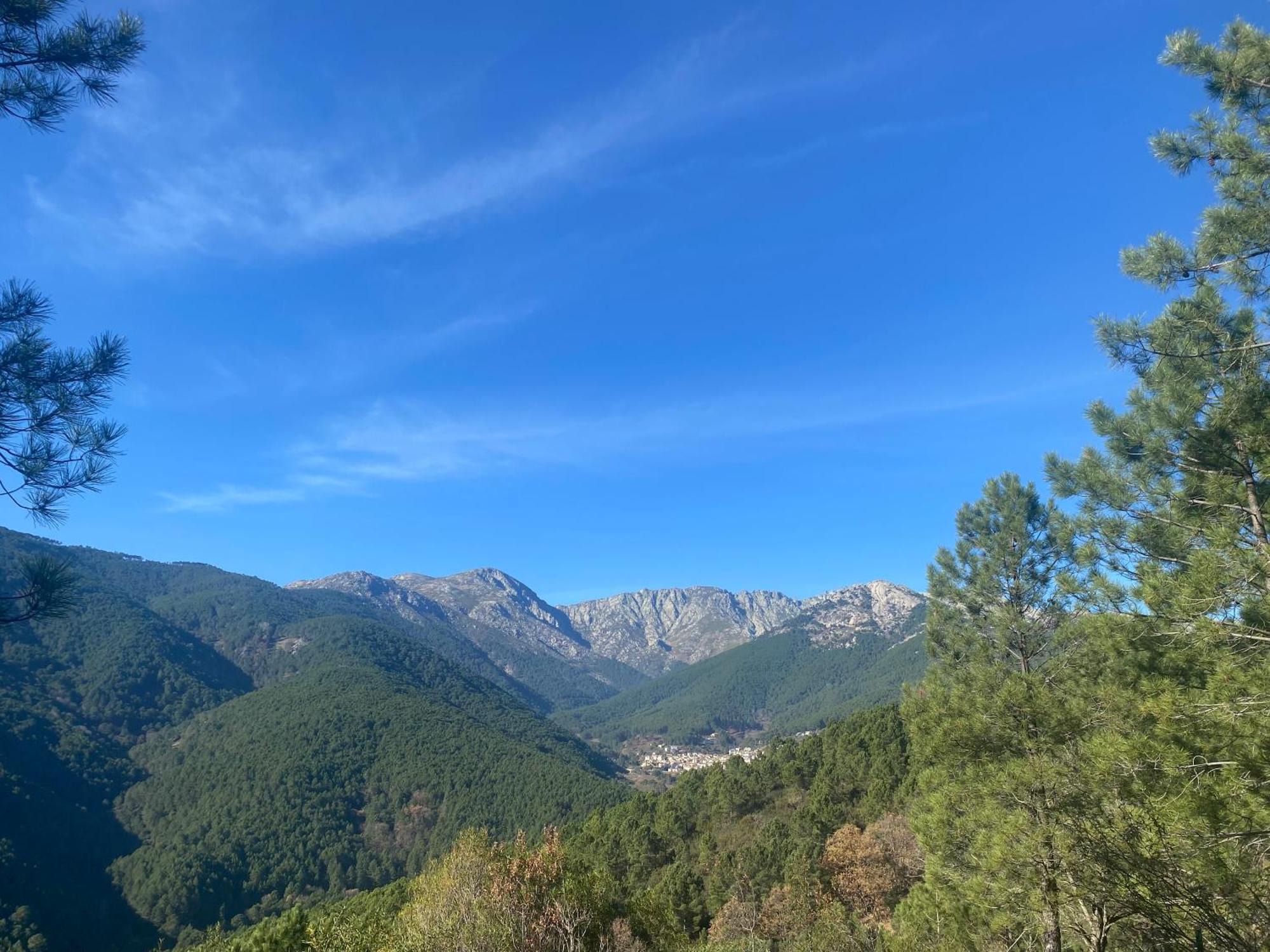 Hostal Cielo De Gredos Гисандо Екстериор снимка