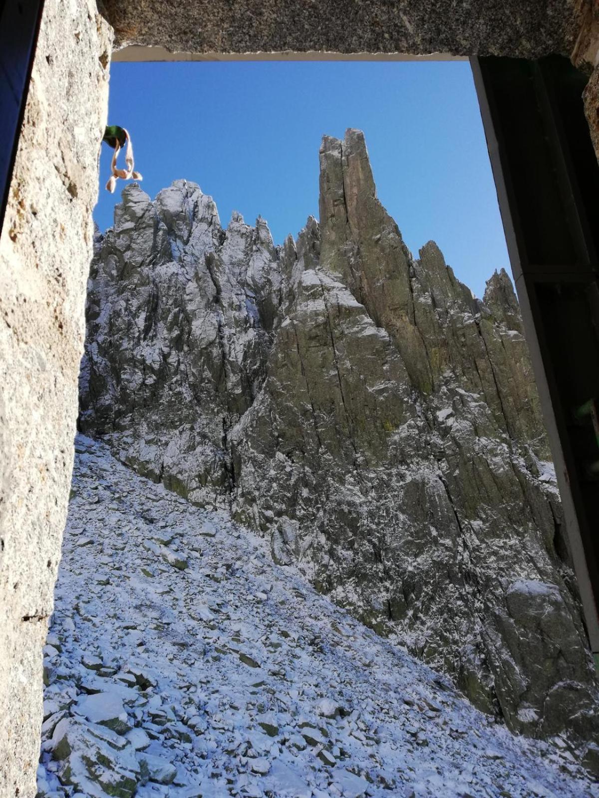 Hostal Cielo De Gredos Гисандо Екстериор снимка